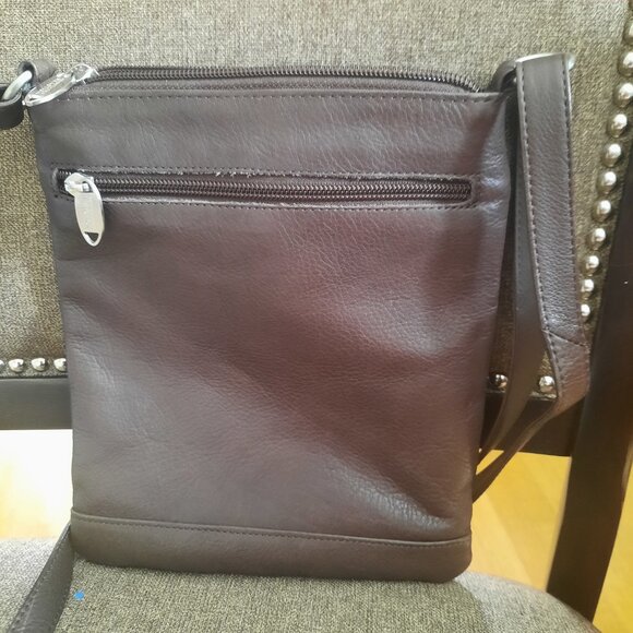Kenneth Cole Reaction crossbody leather bag - Picture 3 of 8
